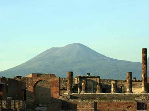 Pompeii, Herculaneum and Mount Vesuvio with Private Driver Service from Rome 