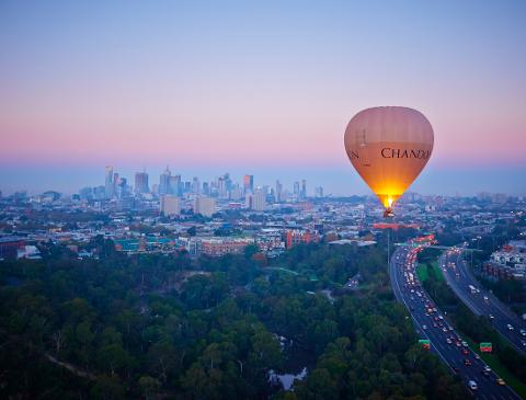 Melbourne Balloon Flight and Guided Punt Tour
