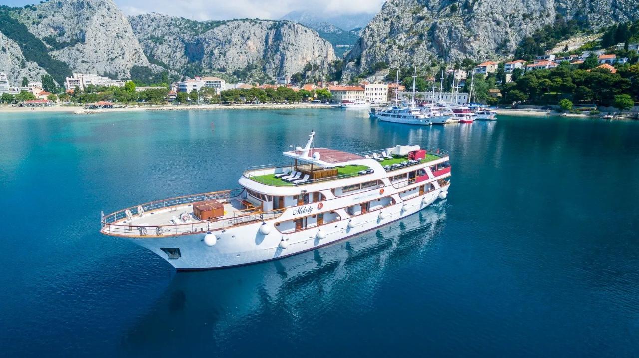 Croatia's South Dalmatia islands - Yacht Melody (Trogir - Trogir)