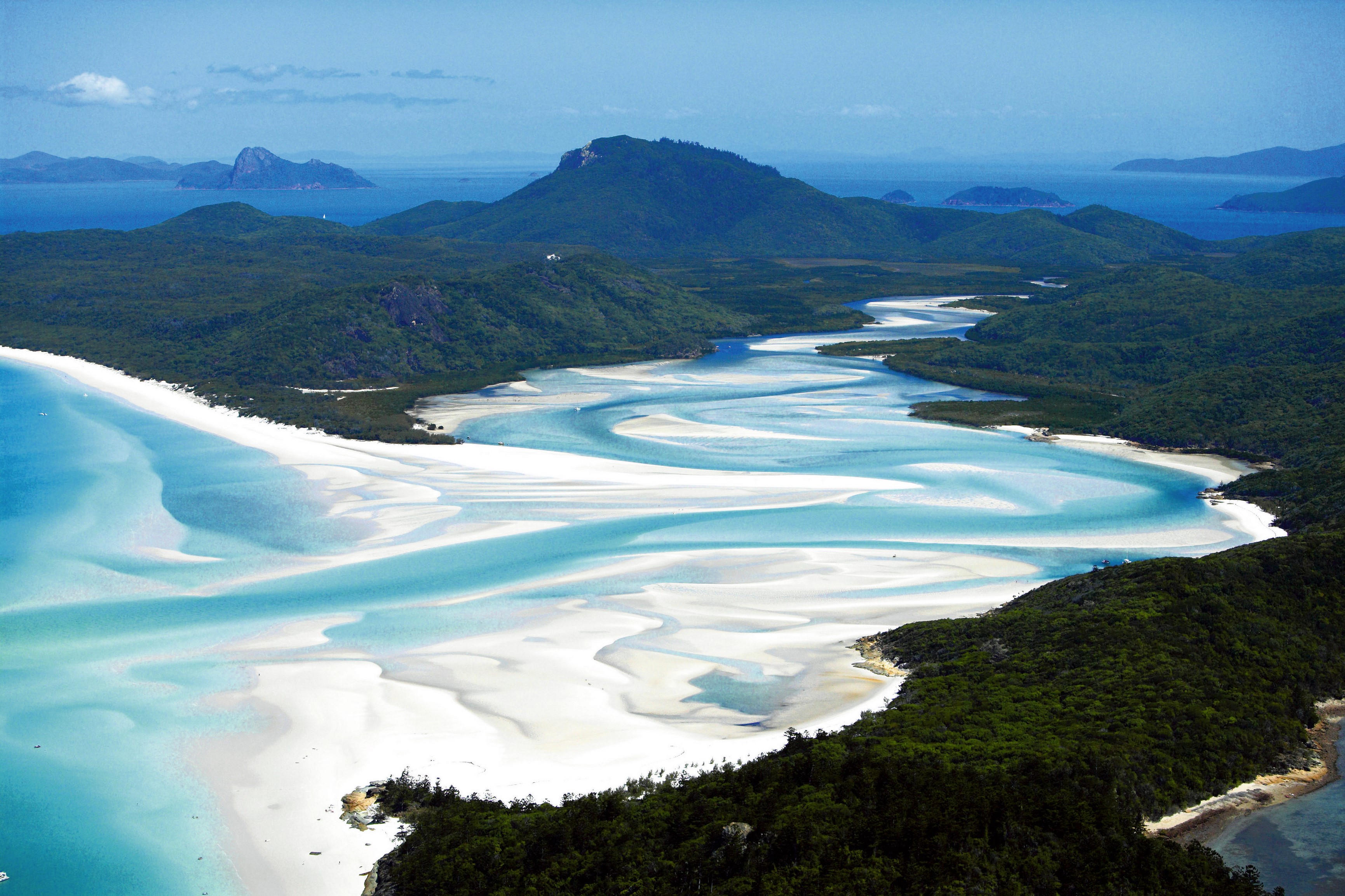 Autopia Tours: 14 Day Sydney to Cairns Fraser Island Whitsundays Comfort Tour (Private Double/Twin)
