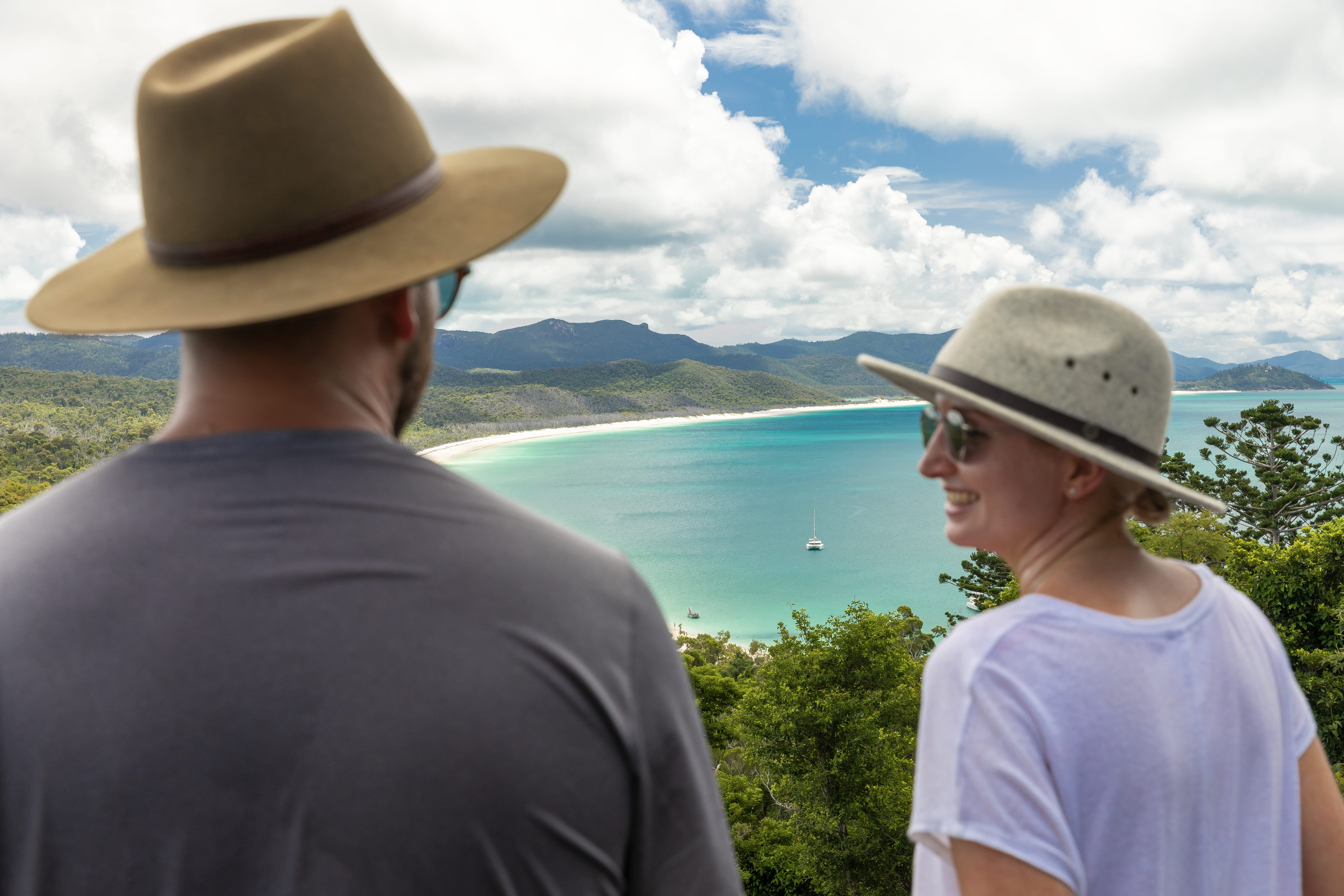 Autopia Tours: 14 Day Sydney to Cairns Fraser Island Whitsundays Comfort Tour (Private Double/Twin)