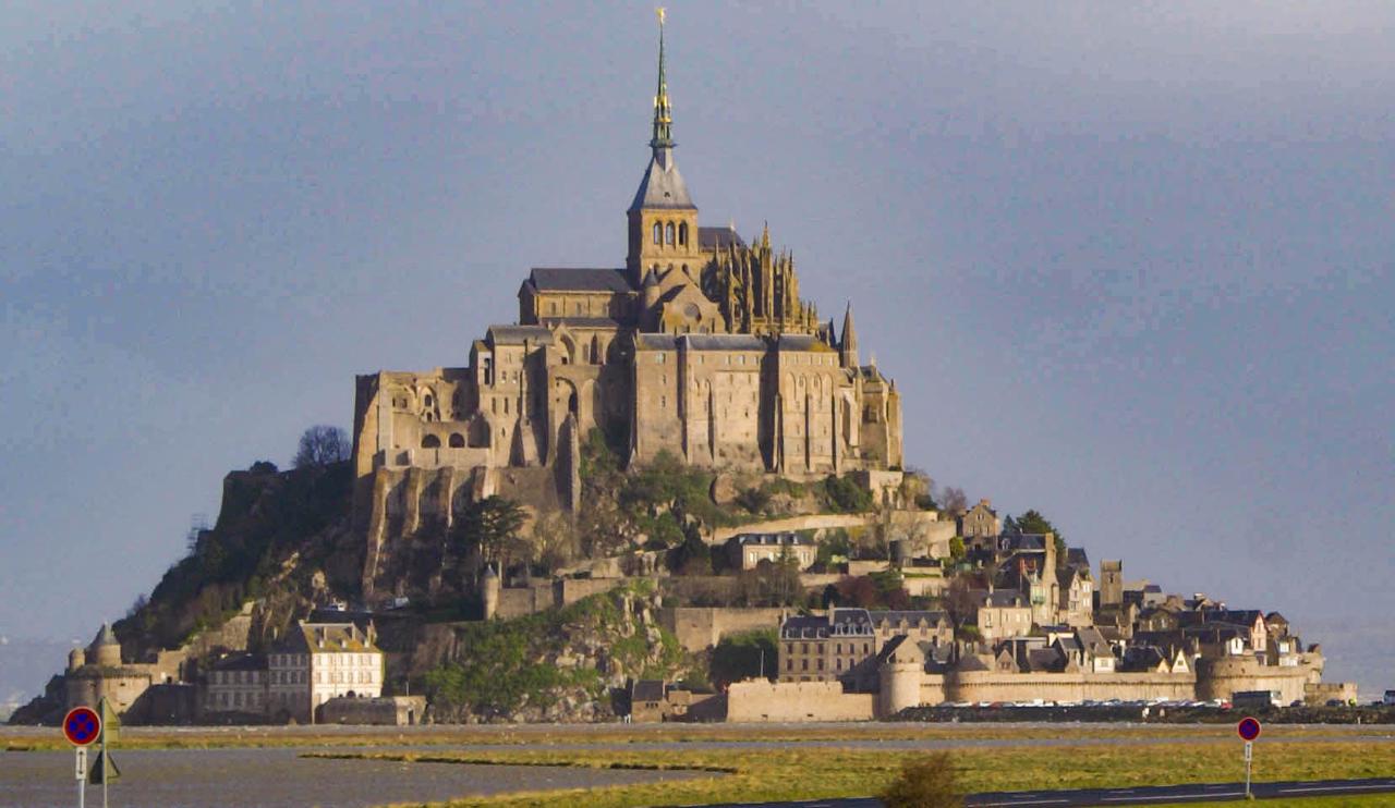Private Mont Saint Michel  trip from Paris