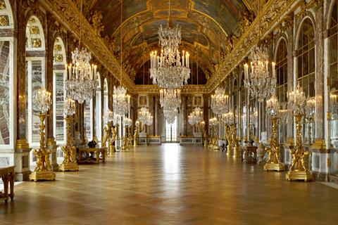Versailles & One Nation Paris Outlet Shopping tour