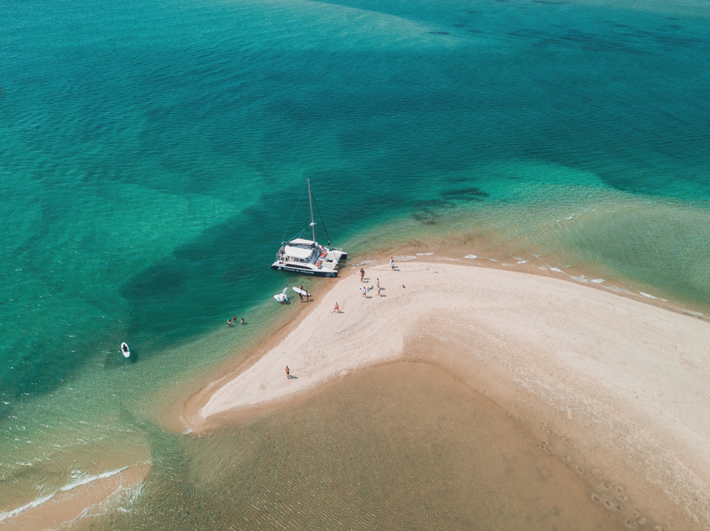 Gold Coast: Private Catamaran & Island Lunch
