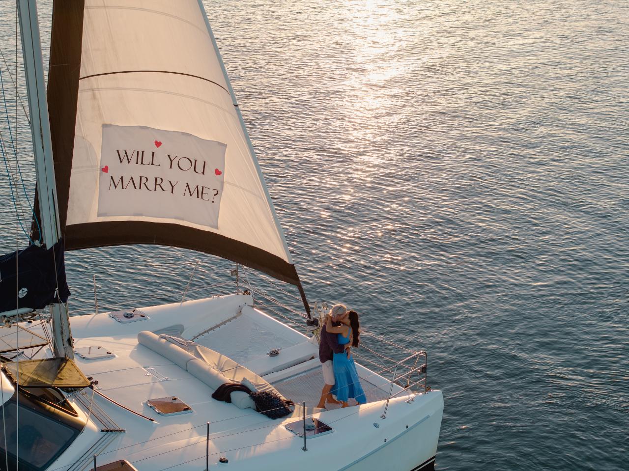 Sunset Proposal Yacht Charter for 2 guests with Champagne & cheese (mid-week)