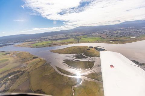 Learn to fly introductory flight (Launceston) Tasmania Australia