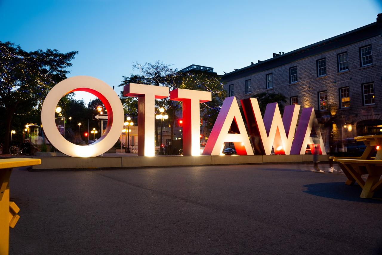 Scenic Night Tour of Ottawa See Sight Tours Reservations
