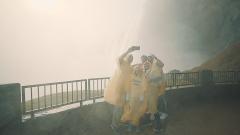 Niagara Falls Above & Behind Small Group Walking Tour 