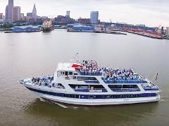 Best of Cleveland Tour with Submarine and Boat Cruise