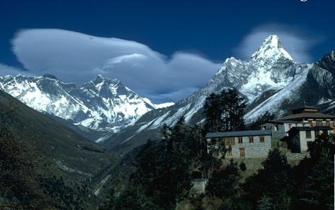 8 DAYS EXPLORE NEPAL