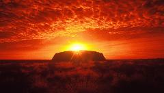 卡塔丘塔和乌鲁鲁日落之旅 Kata Tjuta and Uluru Sunset Day Tour