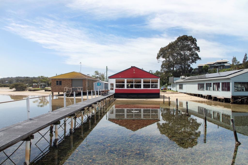 Narooma Quarterdeck - Fly the Island with Cocktails at the Oyster Festival