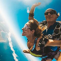 Sunshine Coast Beach Skydive up to 14,000 feet Ultimate Video Package