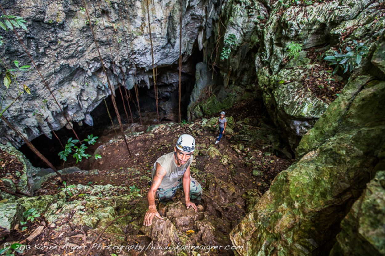 CRYSTAL CAVE DAY TOUR WITH INLAND BLUE HOLE