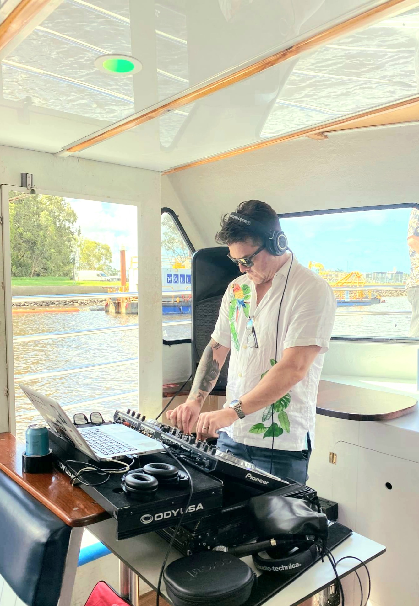 Bottomless Lunch Cruise