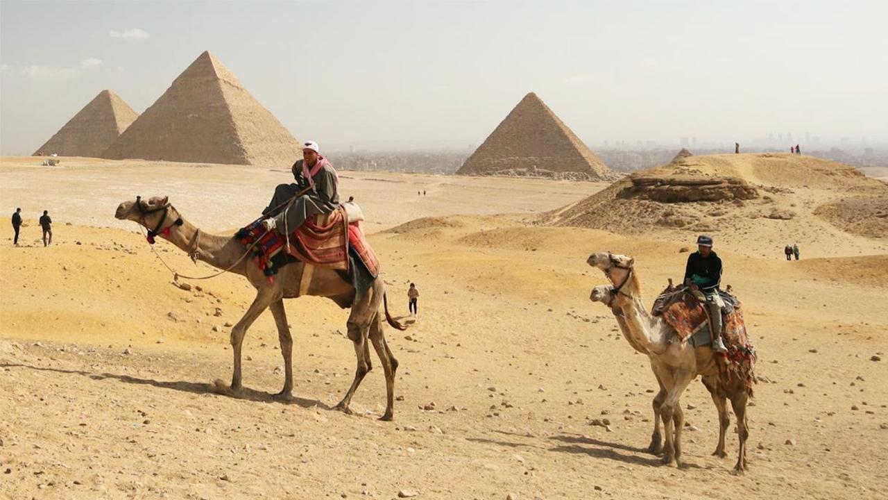 Simply Pyramids from Monte Galala