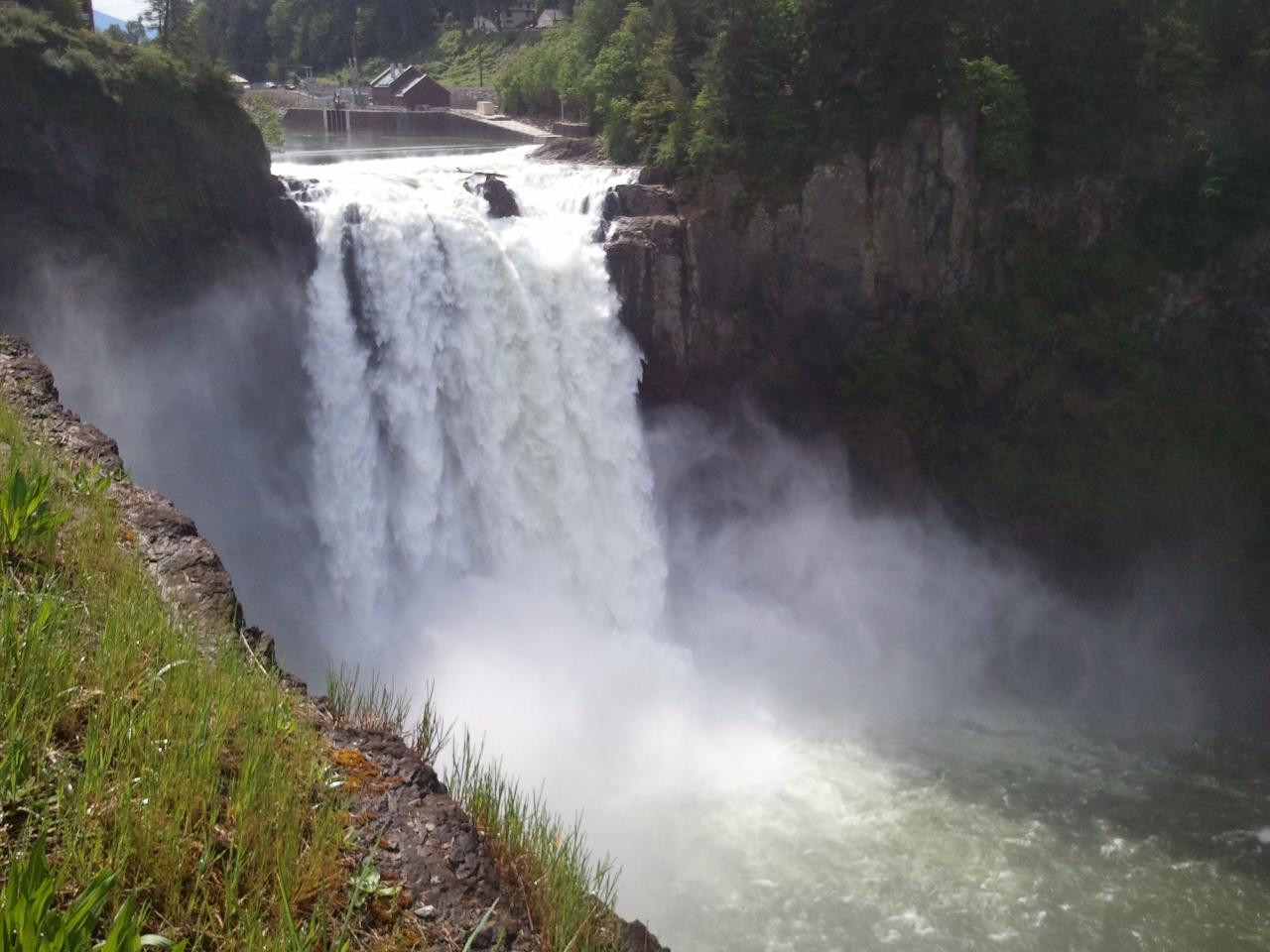 Seattle Sights and Snoqualmie Falls Tour