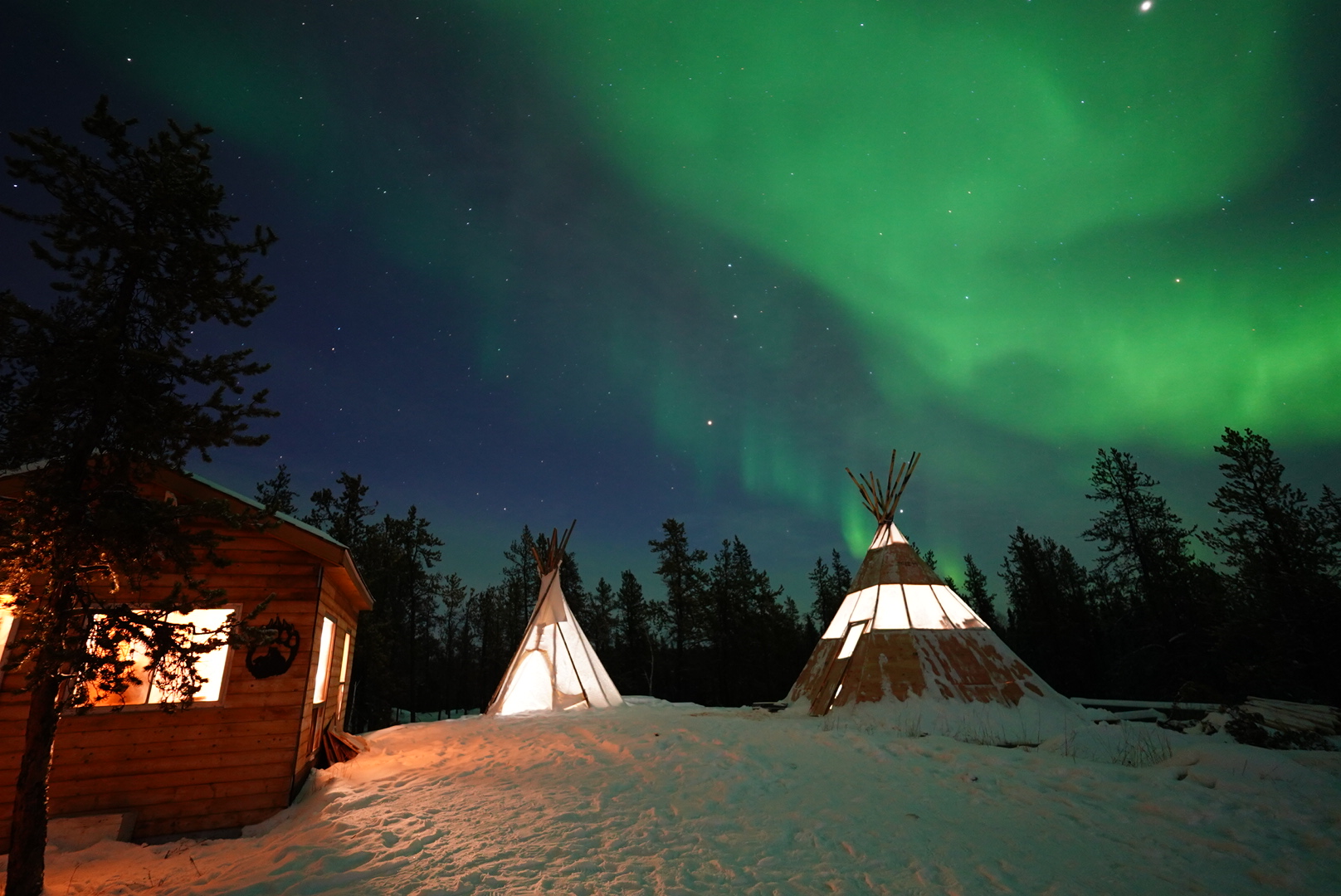 Yellowknife 4 Days 3 Nights Aurora Viewing With Accommodation