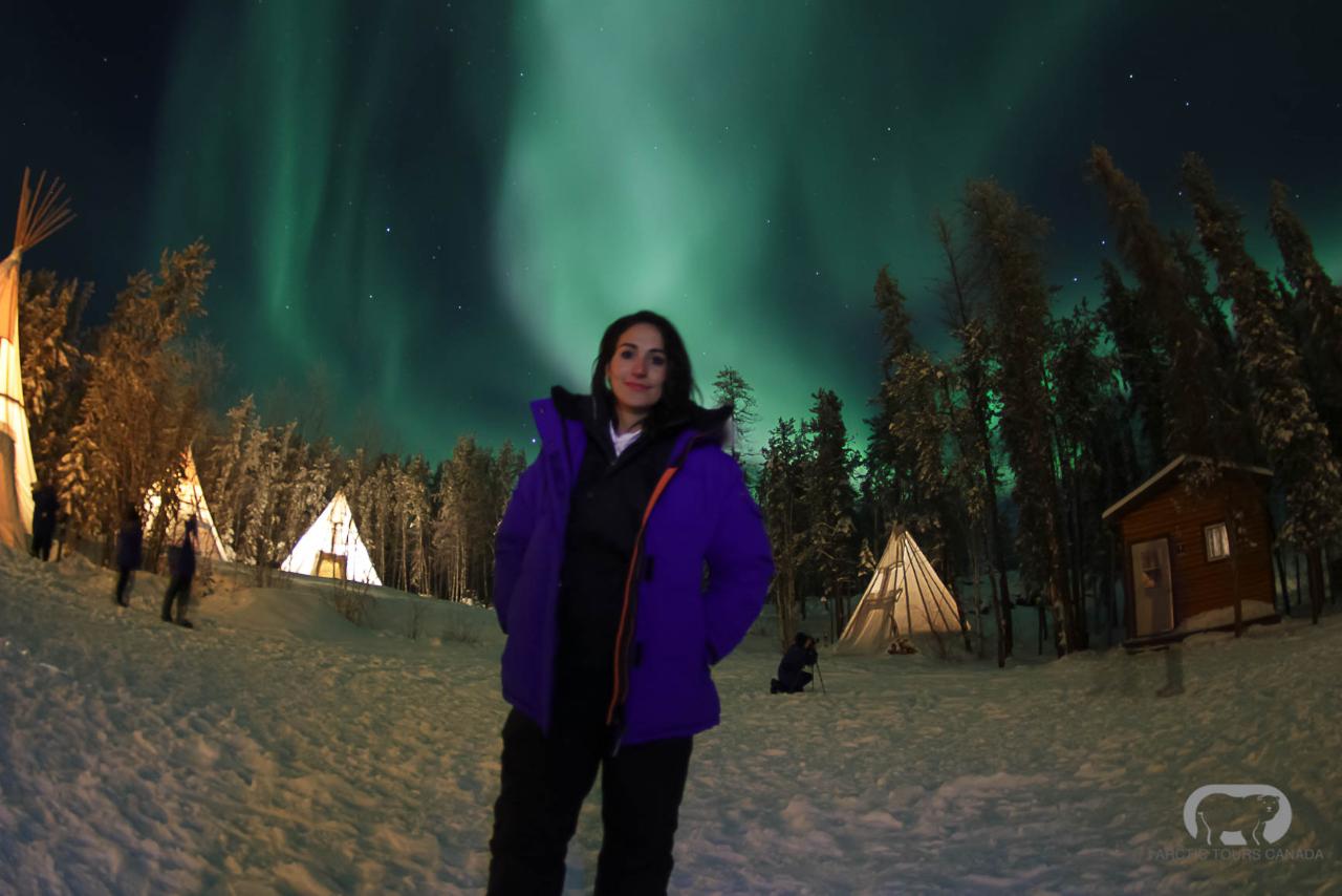 Yellowknife 3 Nights Aurora Hunting and Viewing Package Experience in tee-pee at Aurora Village, Viewing Experience in Cabin Including Hotel Accommodation 