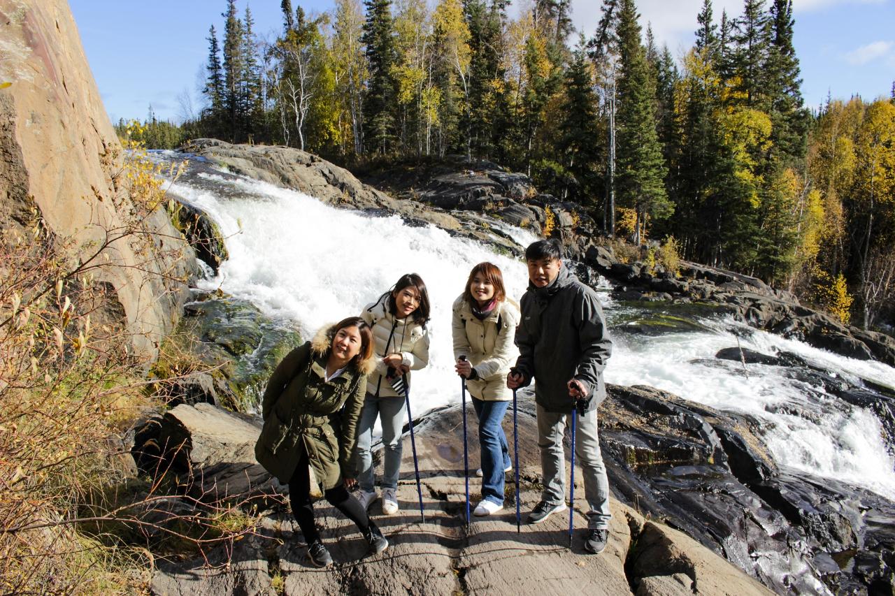 4 Days 3 Nights Yellowknife Fall Season Aurora Package Including Hotel Accommodation And Day Tours
