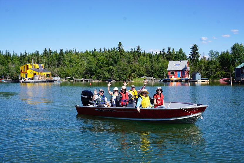 Great Slave Lake Boat Cruise Tour Including Lunch