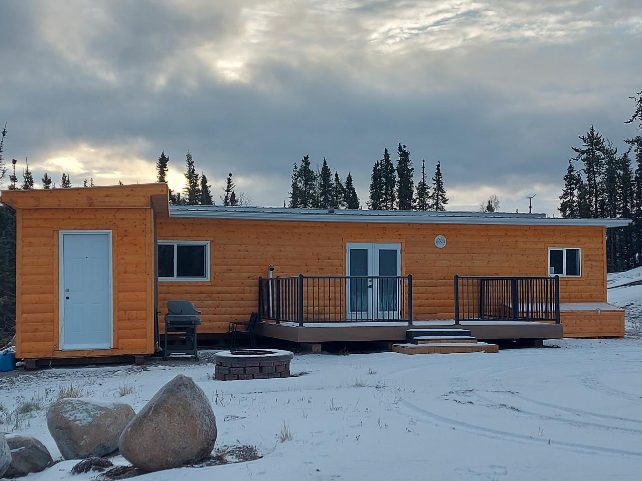 4-Day Yellowknife Northern Lights Winter Holiday Package**Northern Lights**<br>**
Aurora Borealis**