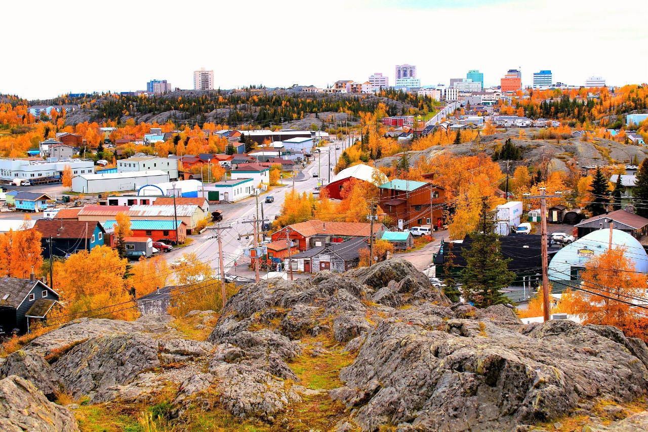 4 Days 3 Nights Yellowknife Fall Season Aurora Package Including Hotel Acco...