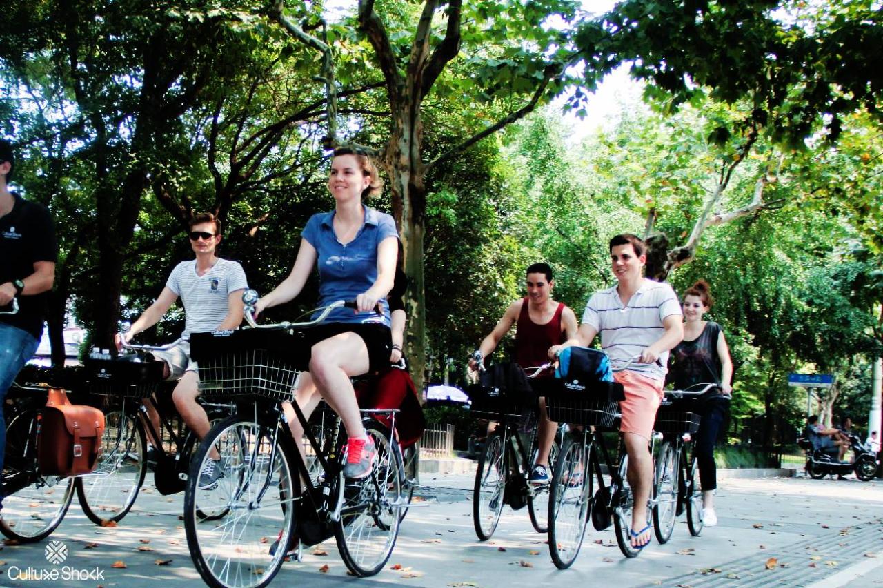 Join-in Bike Tour  "Morning Discovery of Shanghai"