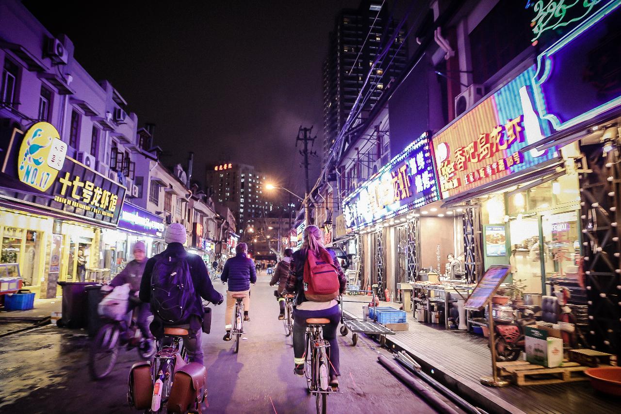 Private Bike Tour "Shanghai by Night"