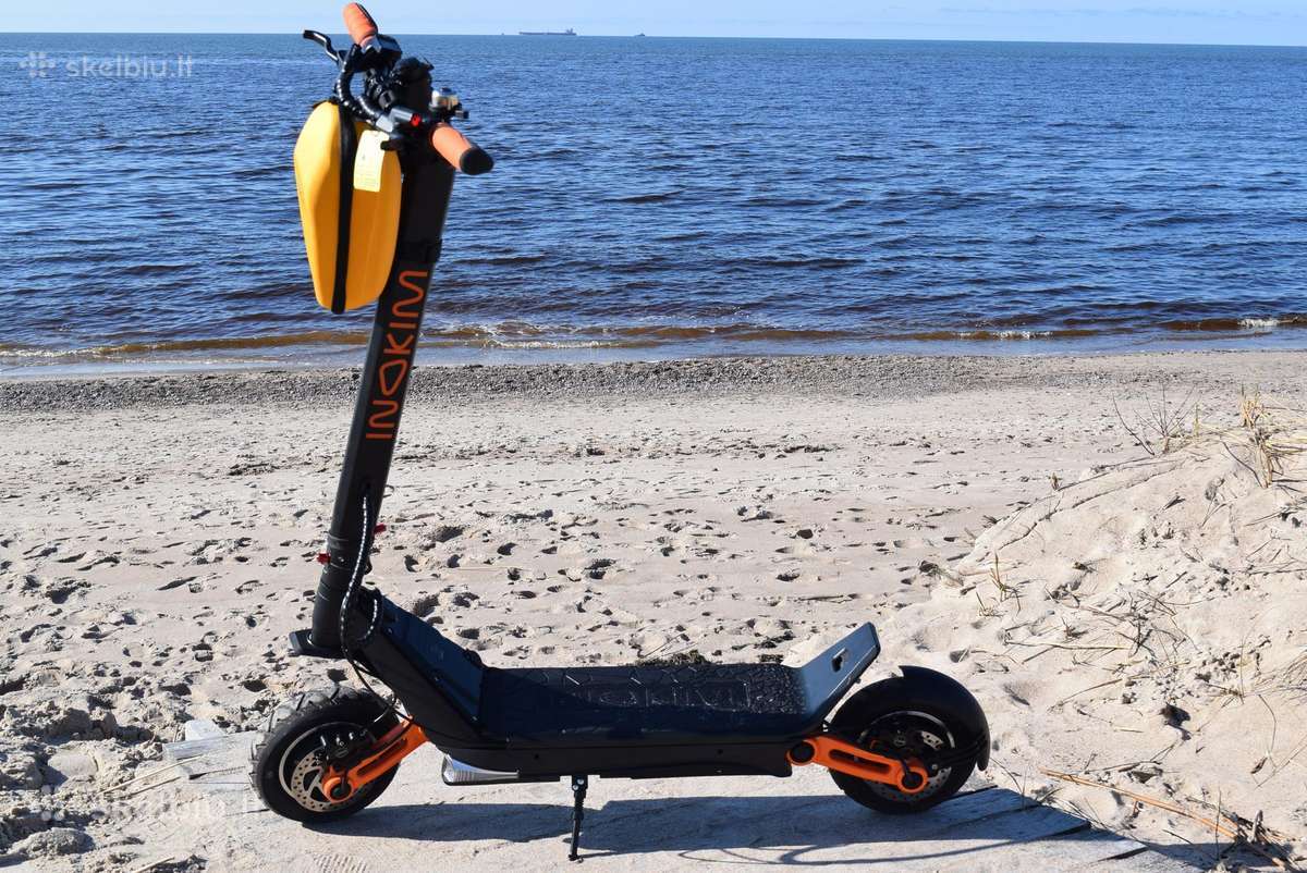 Airlie Beach - Electric Scooter Hire - Quick &Light - 1hours