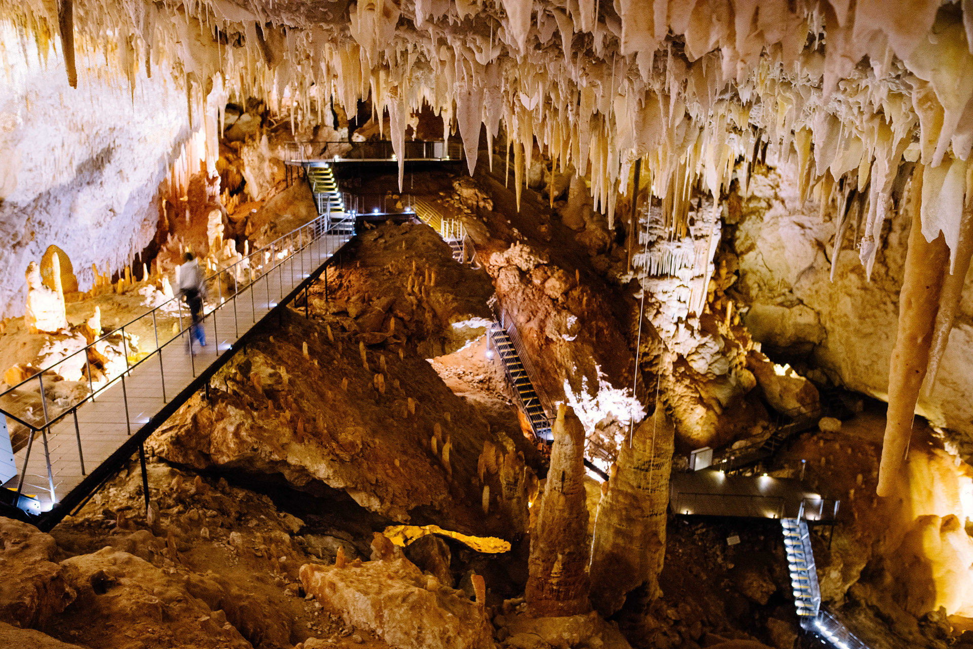jewel cave guided tours