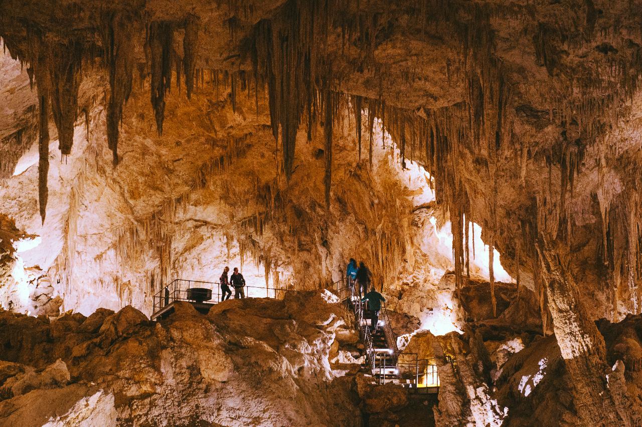 self guided tour at mammoth cave