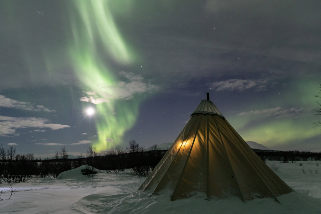 4-night, 100% Private Aurora Escape