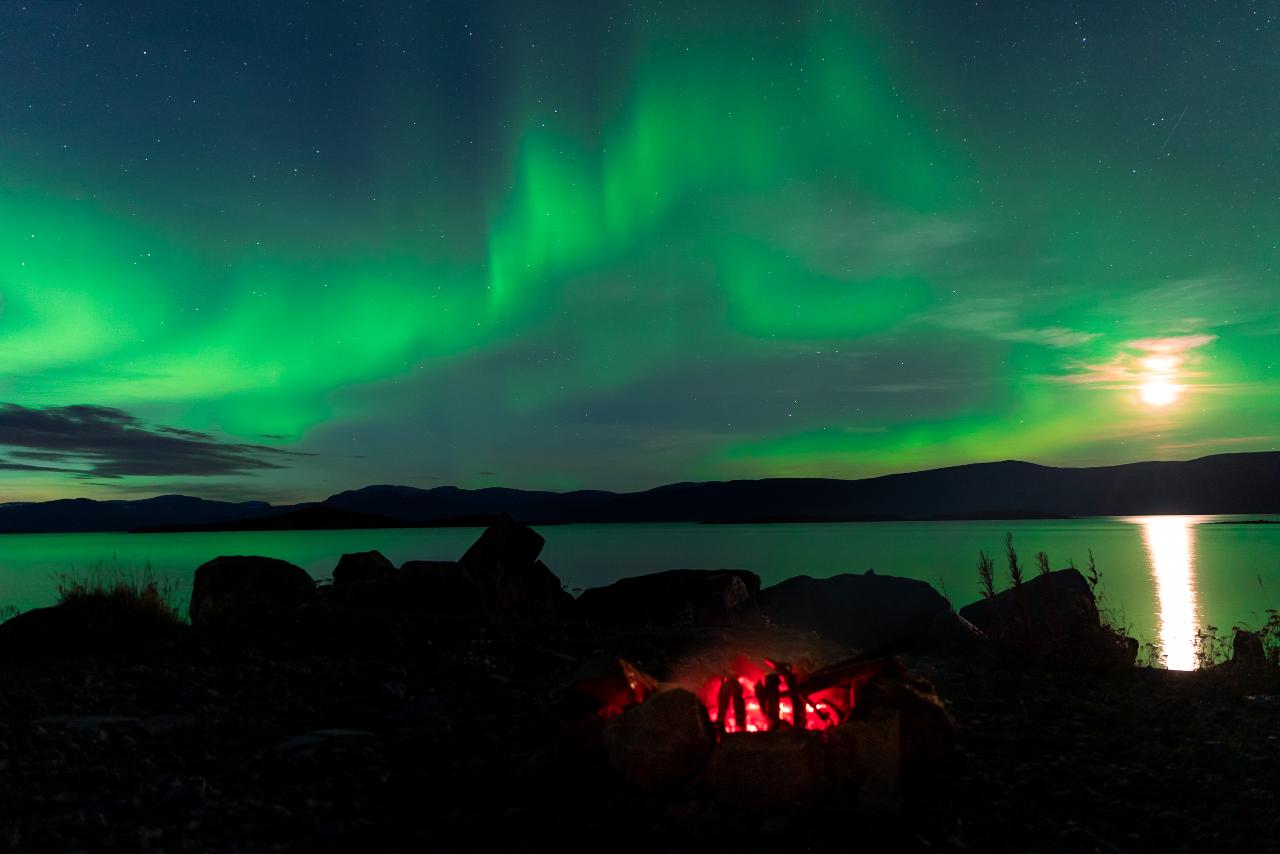 Autumn Abisko Aurora Chase