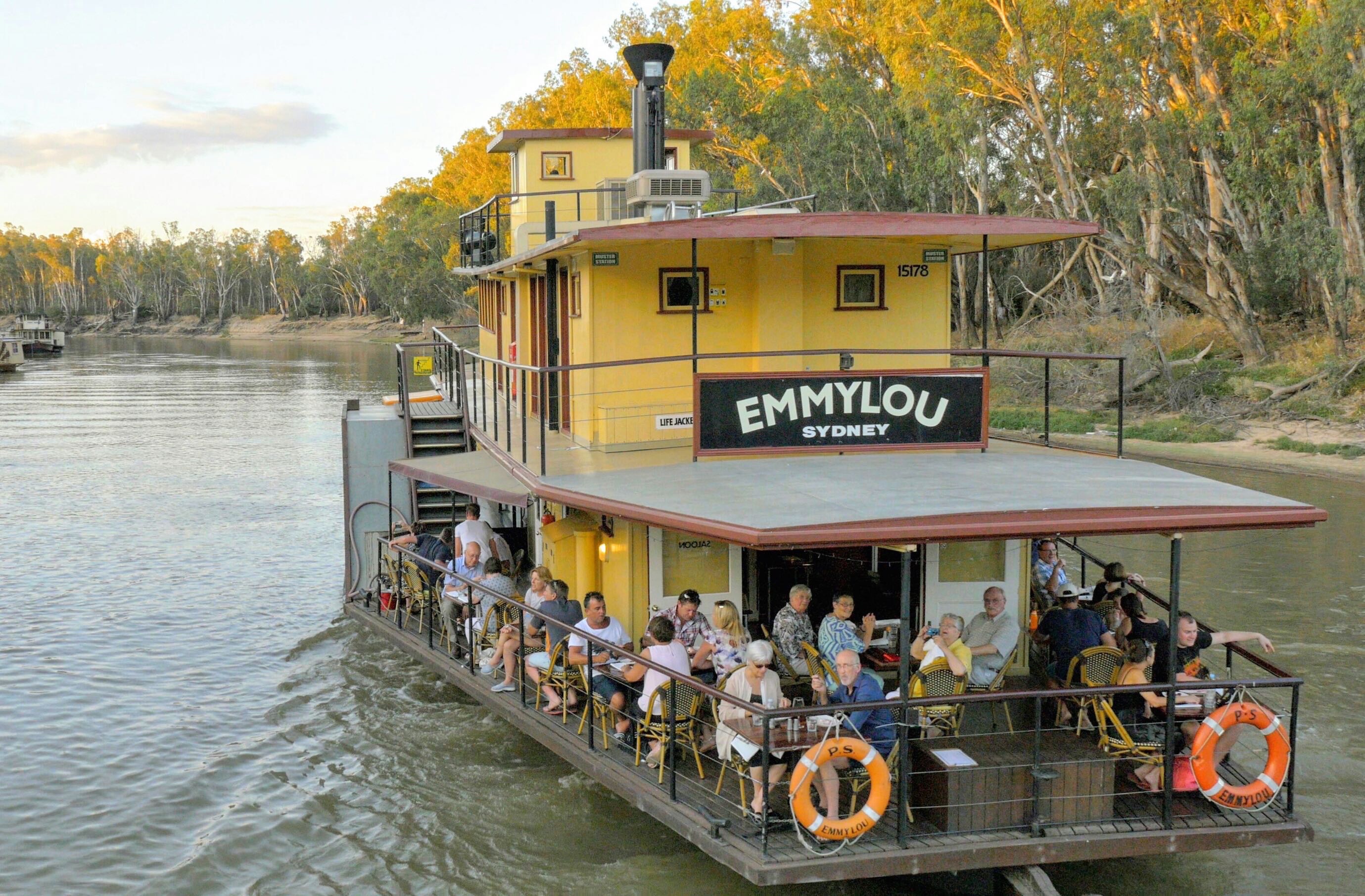 echuca river cruises emmylou