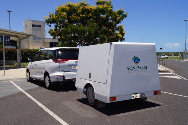 Cairns Airport to Northern Beaches - Luxury 7 Seat Car