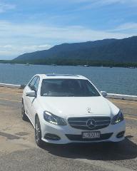 Port Douglas to Cairns Airport - Luxury Sedan