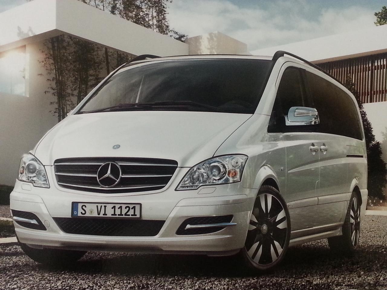 Cairns Airport to Port Douglas - Luxury 6 Seat Mercedes