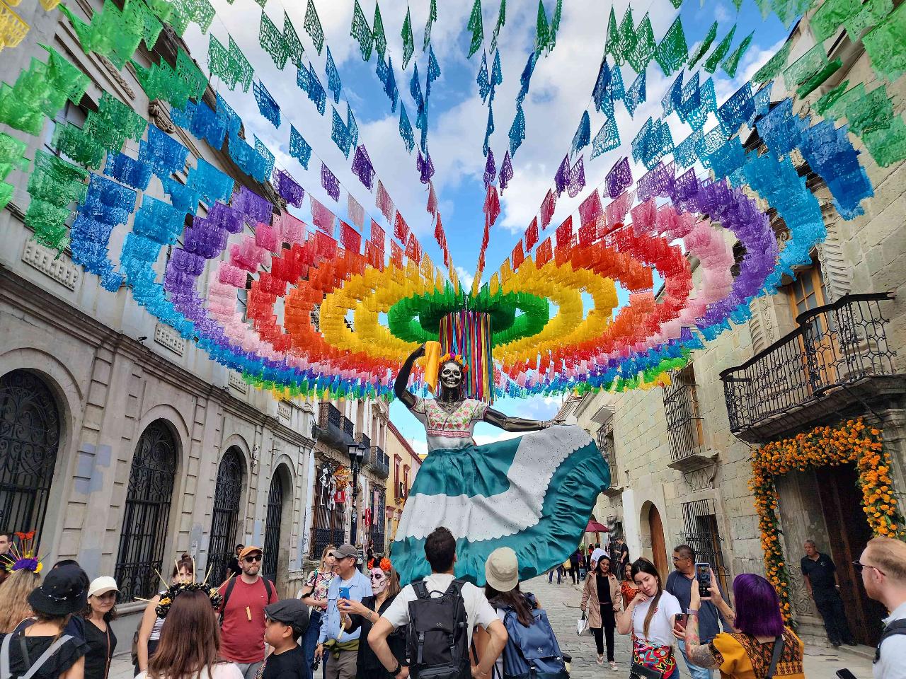 DAY OF THE DEAD EVENING WALKING TOUR IN OAXACA