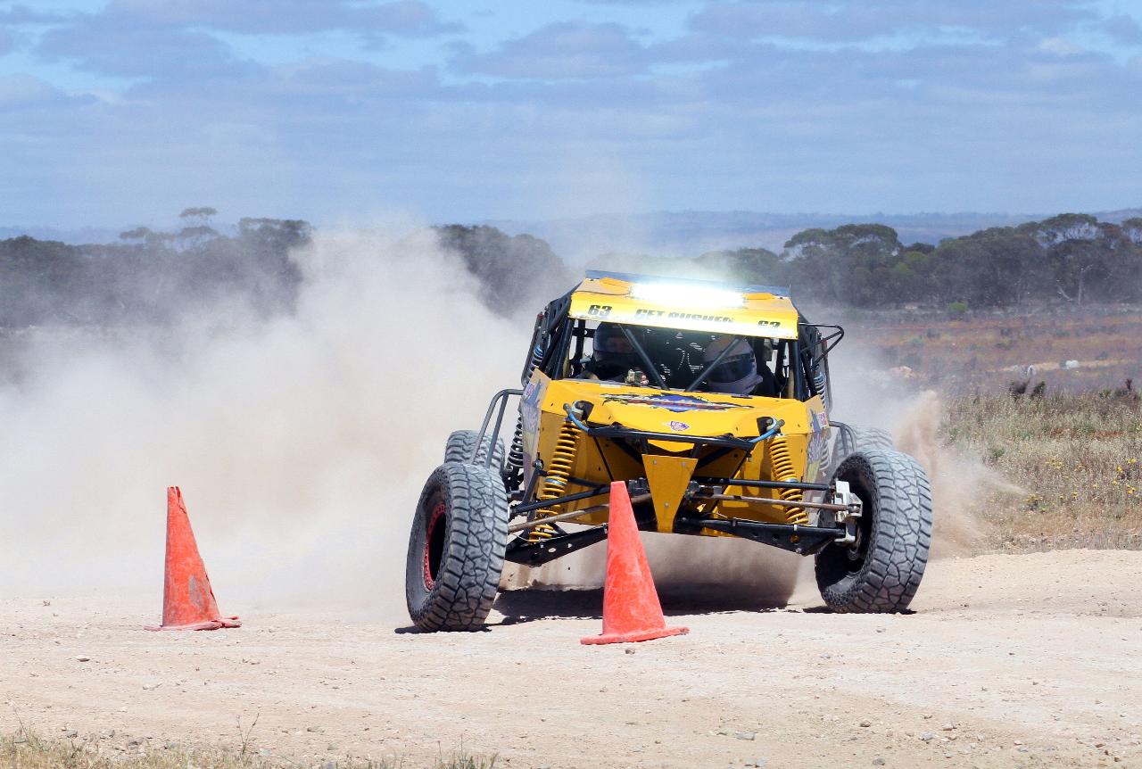 v8 buggy gold coast