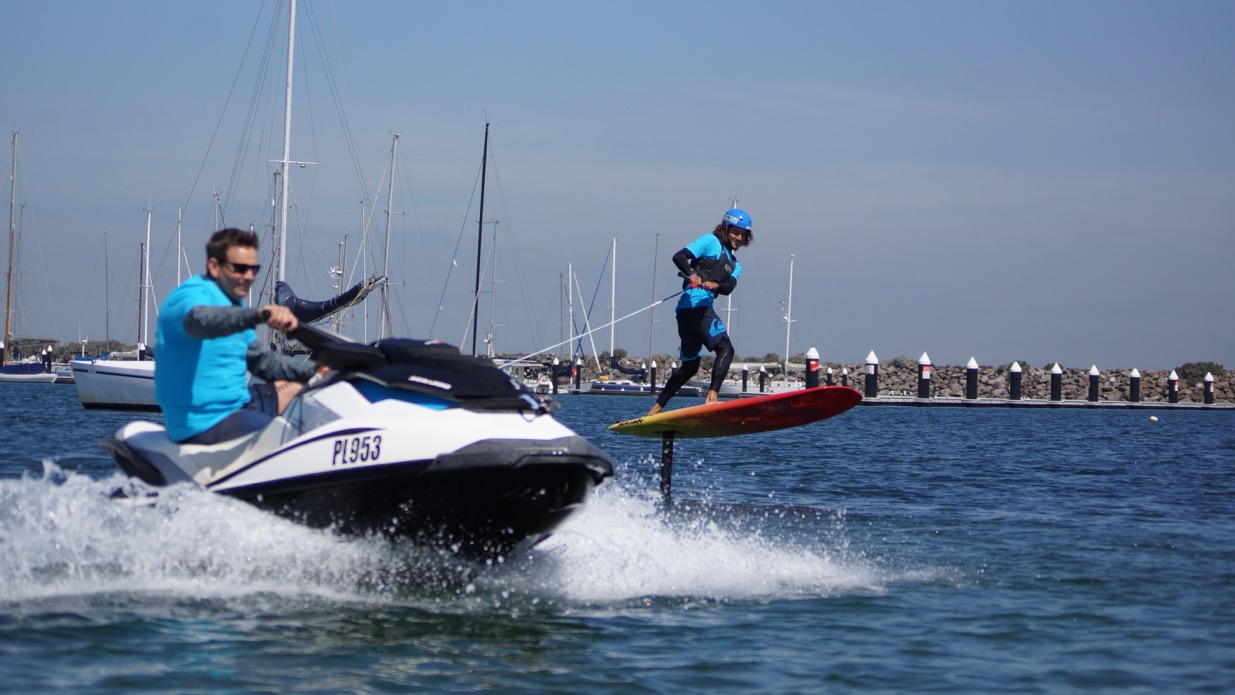 Foilboarding - Tow Foilboarding
