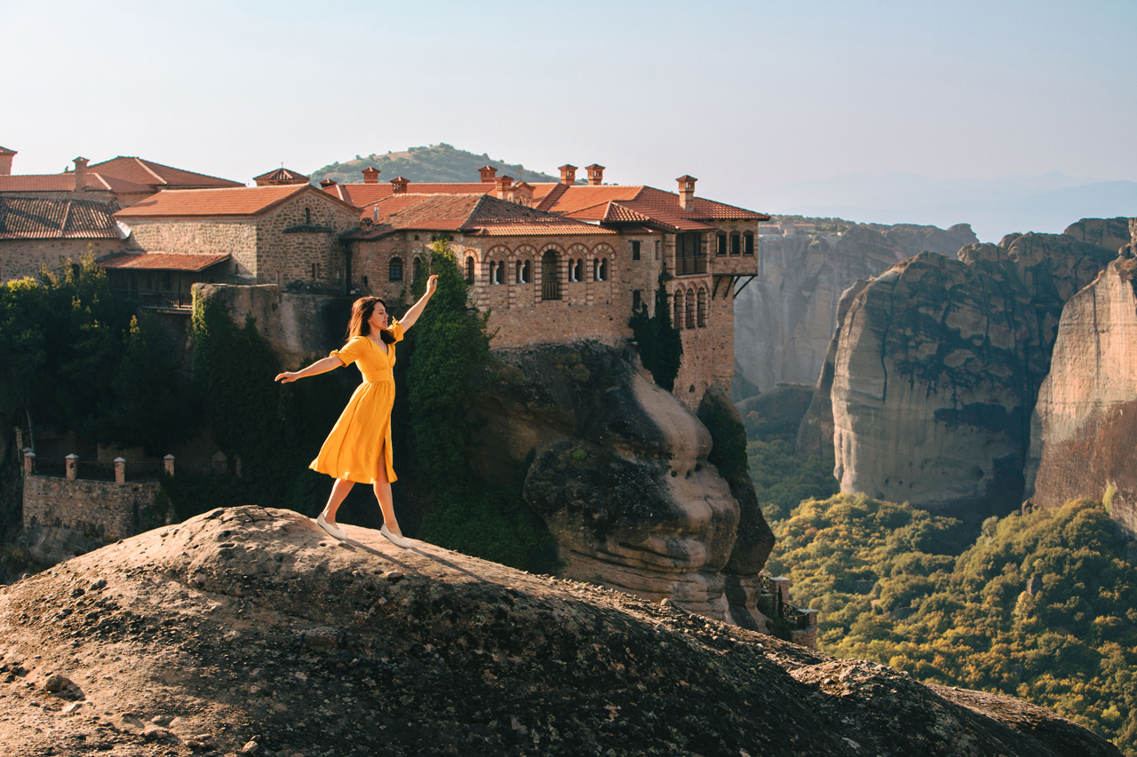 PRIVATE : Meteora Day Trip from Athens with Private Meteora Tour