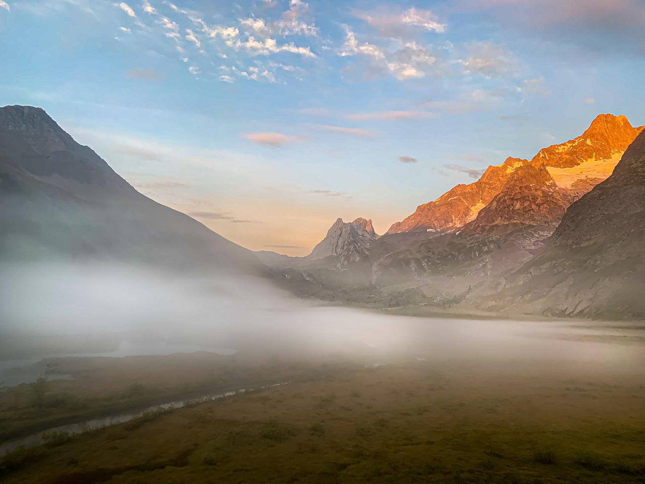 Adventure Base Self Guided Tour du Mont Blanc Turbo 5 Days