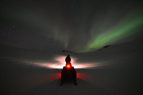 ABISKO - Northern light snowmobiling