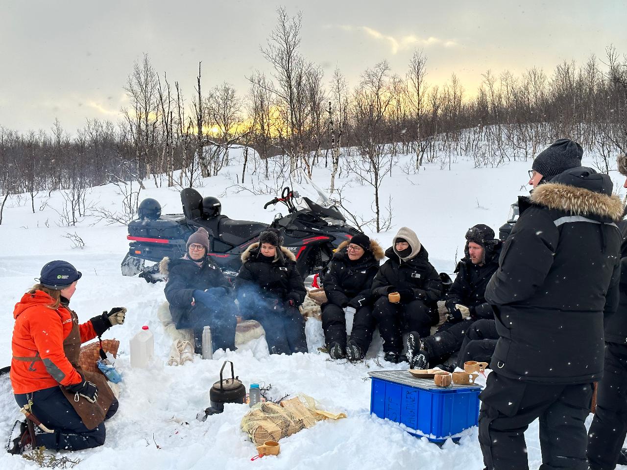 SNOWMOBILE & LUNCH - ABISKO STYLE