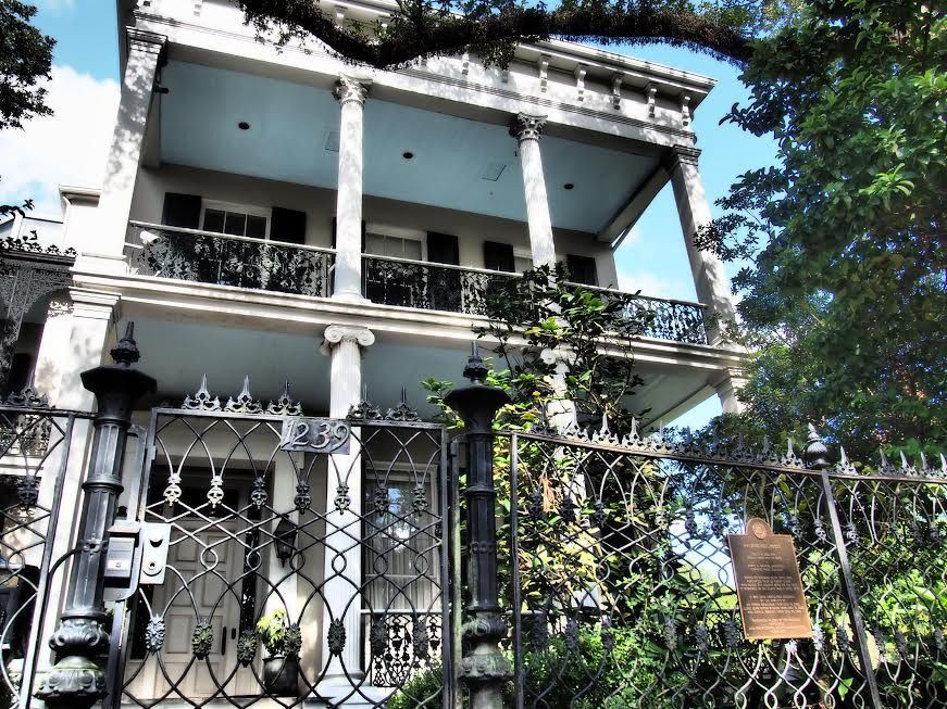 Garden District Walking Tour by French Quarter Phantoms