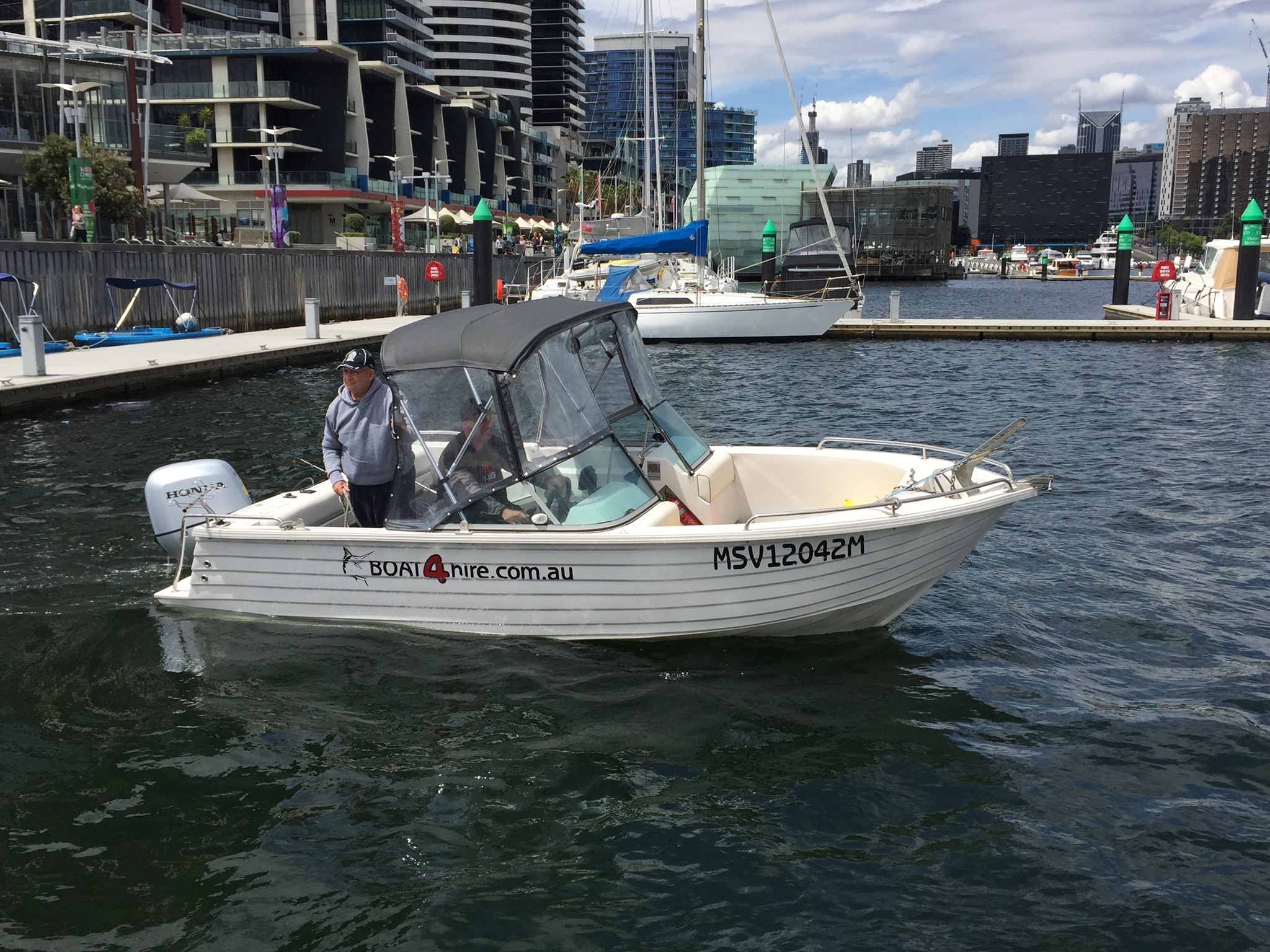 FISHING BOAT HIRE MELBOURNE (4HRS)