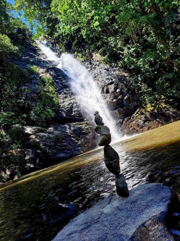 fiji_waterfall_1