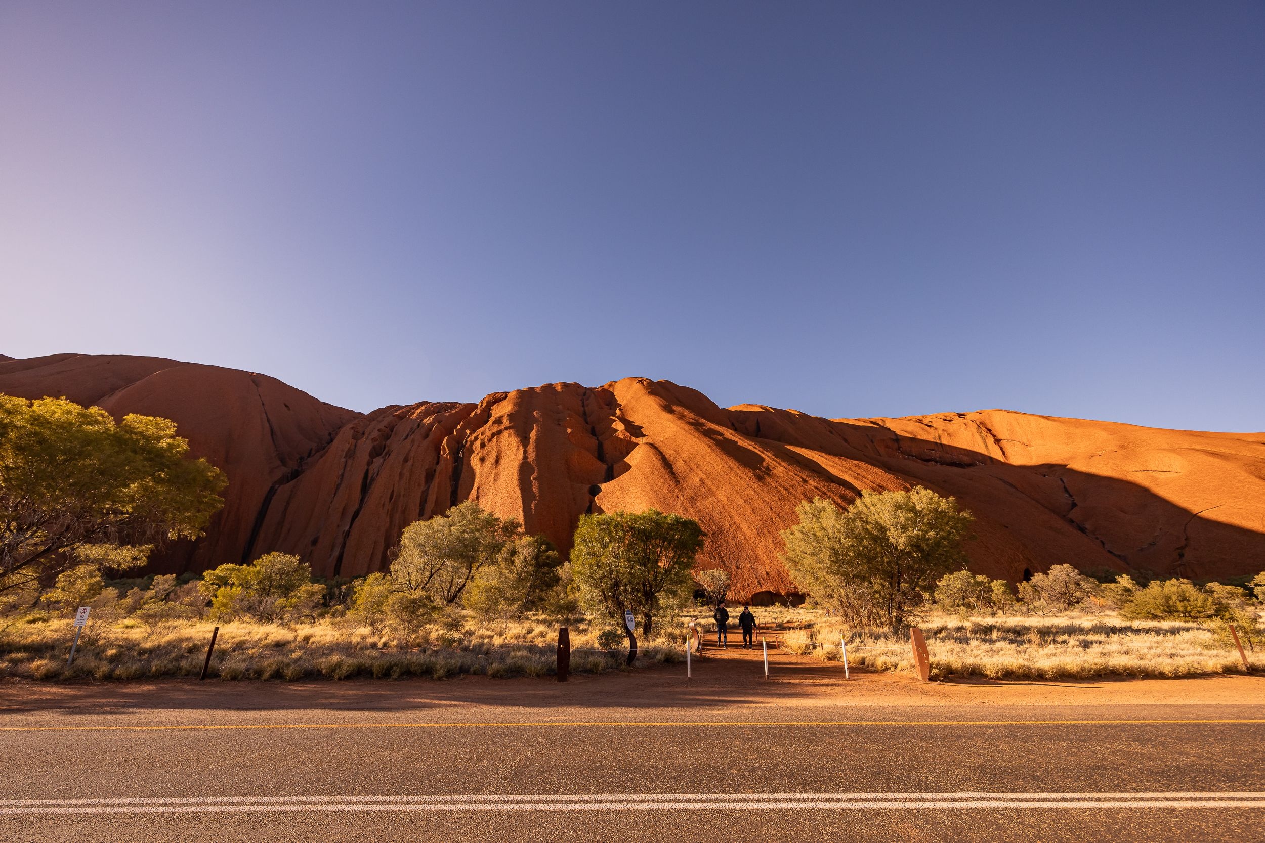 Uluru (Ayers Rock) Return