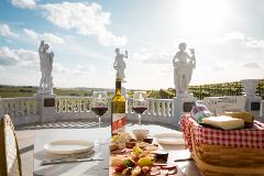 1837 Barossa - History, Art & Wine